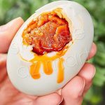 Trứng Vịt Biển Muối Dùng Pha Sốt Chấm Lẩu Haidilao - Ảnh 2